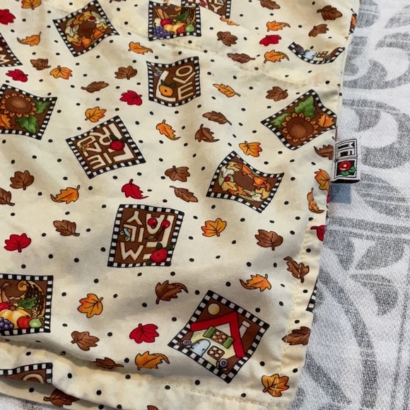 Mary Engelbreit nursing hospital scrub top size Small - Picture 6 of 7